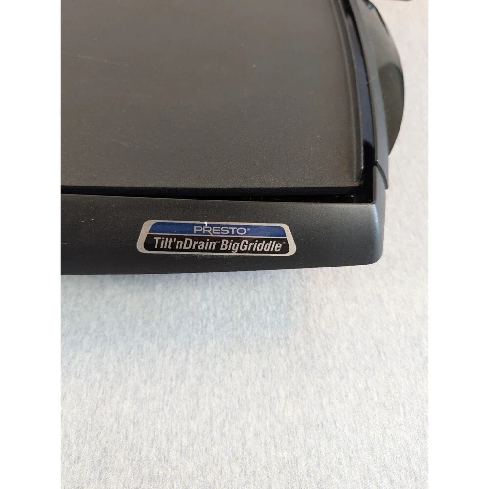 Presto Tilt'nDrain BigGriddle 1500W Adjustable Temp Electric Griddle Black 07046